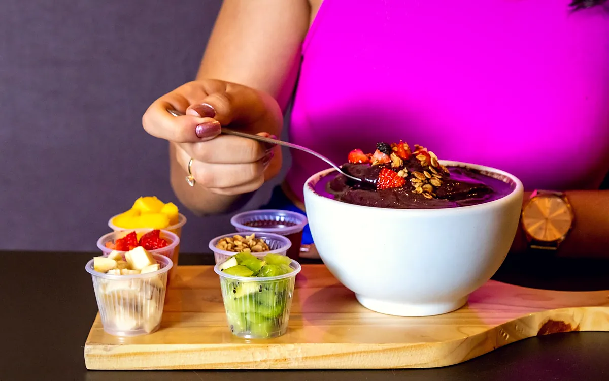 Imagem ilustrando: Custo dos complementos do açaí: quanto vale cada colher